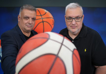 ΣΤΟ ΠΑΡΚΕ